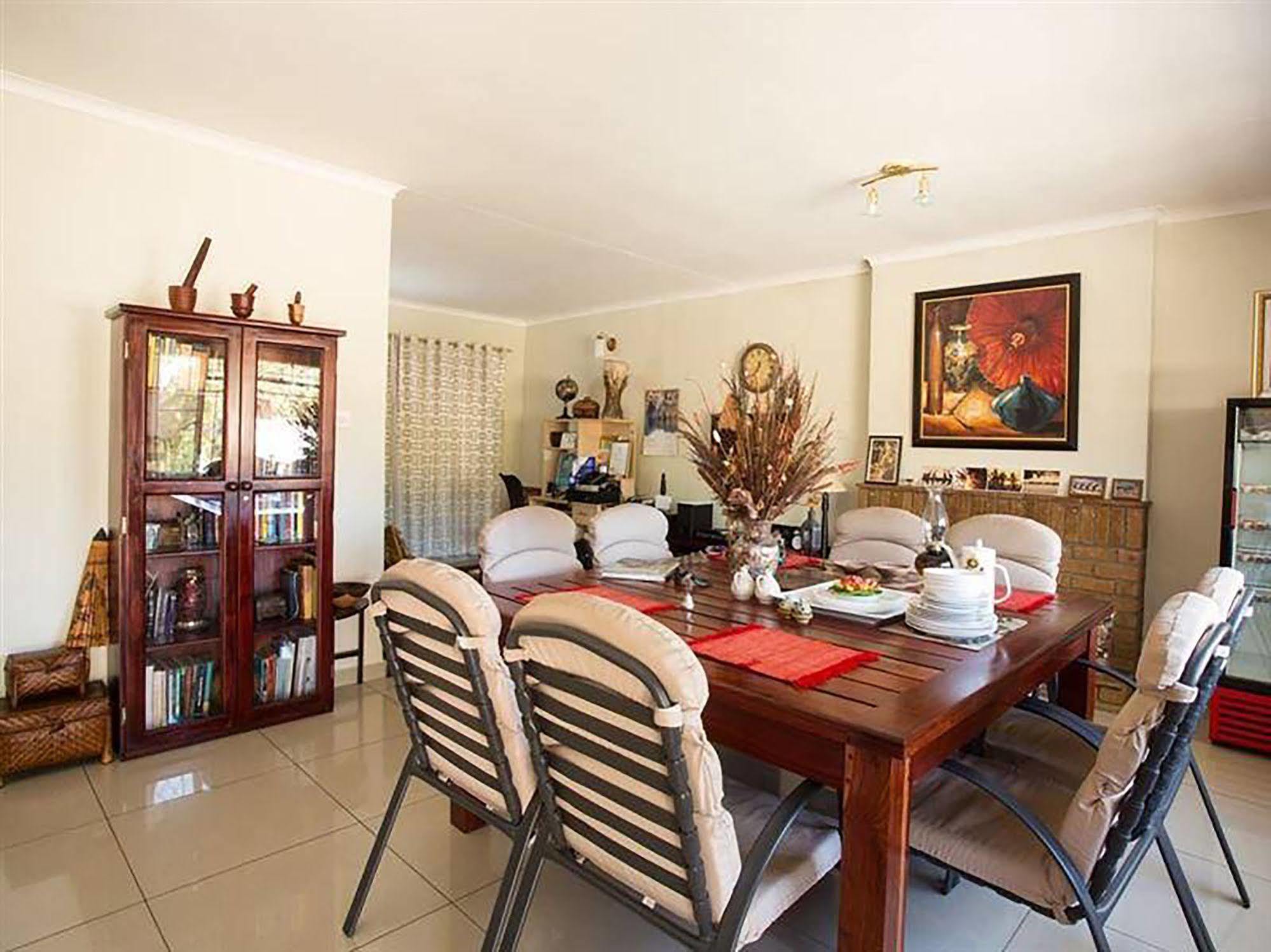A New Earth Guest Lodge Francistown Luaran gambar