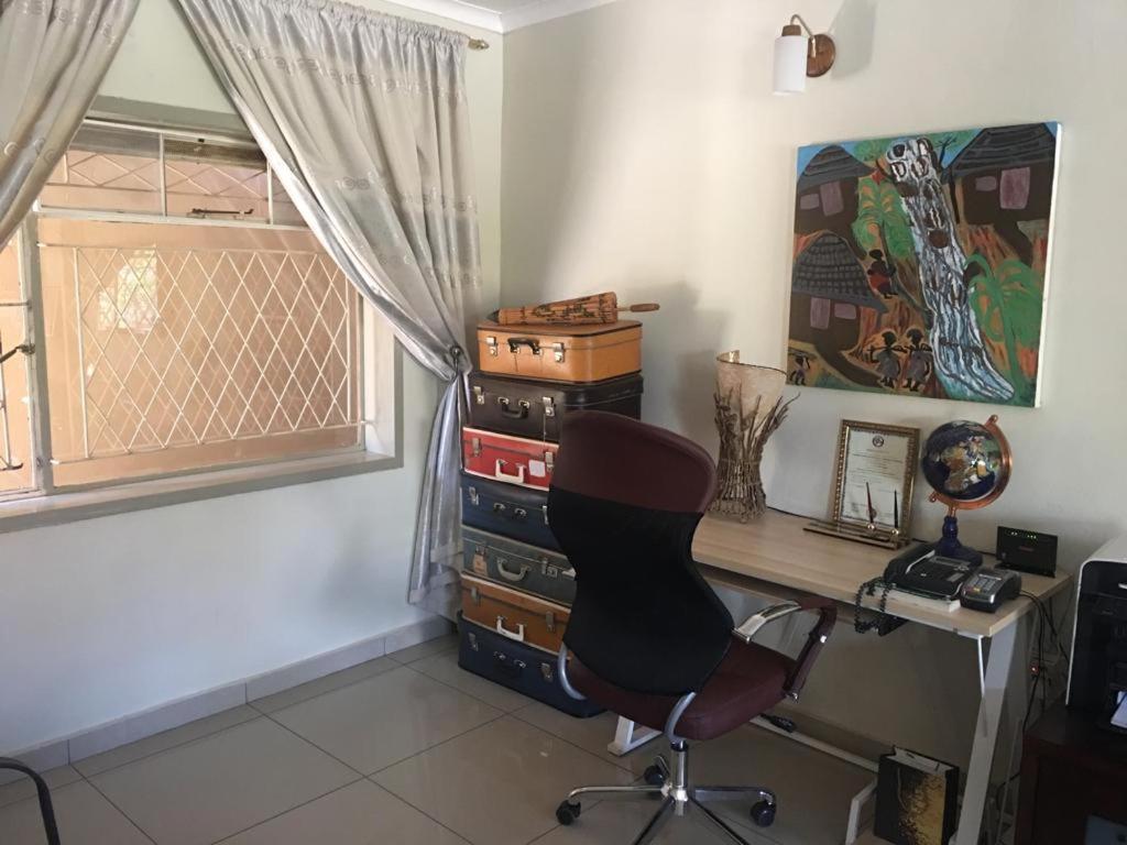 A New Earth Guest Lodge Francistown Luaran gambar