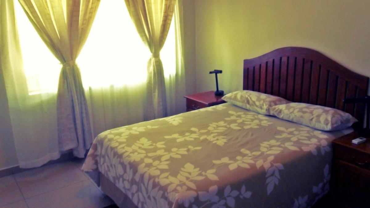 A New Earth Guest Lodge Francistown Luaran gambar